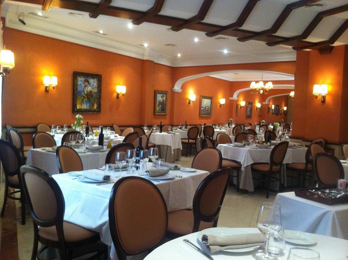 Hotel Manolo Mayo 로스팔라씨오스이빌라프란카 외부 사진